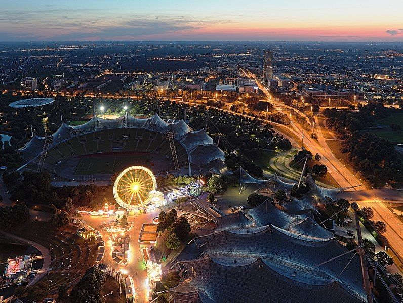 File:Olympiastadion at dusk.JPG