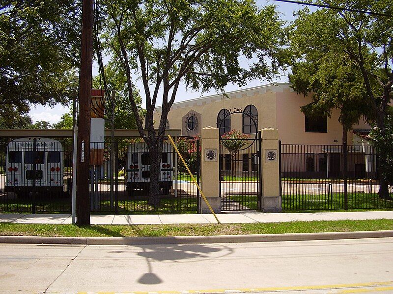 File:PostOakSchoolBellaireTX.JPG