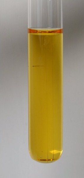 File:Potassium tetracyanonickelate solution.jpg