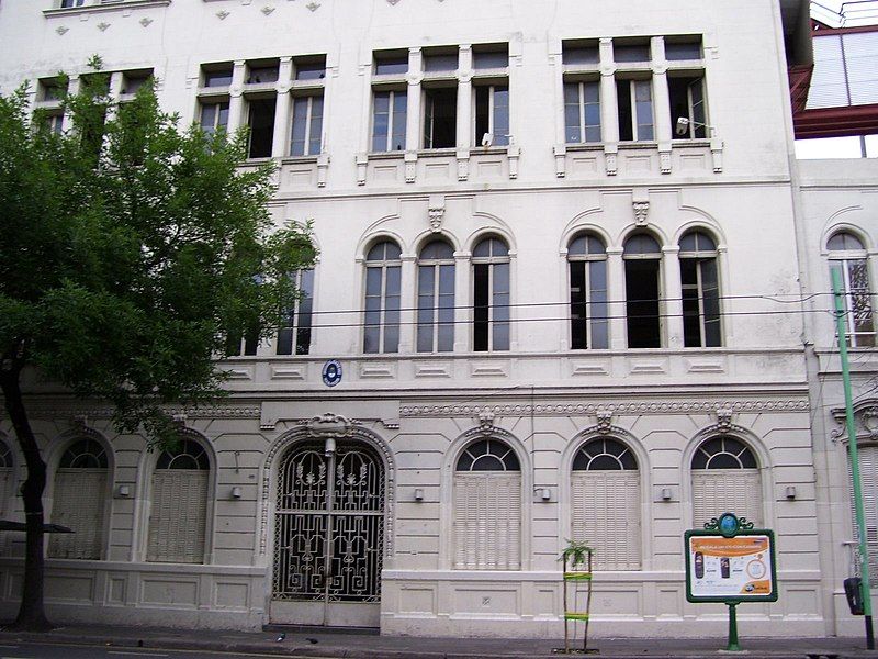 File:Psico UBA Independencia.jpg