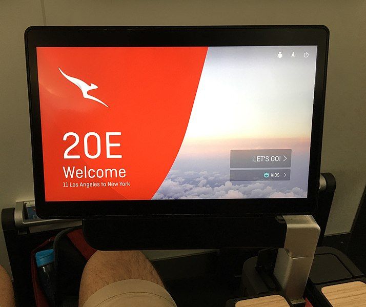 File:QantasQIFEscreenB787.jpg