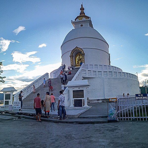 File:Santi Stupa pokhara.jpg