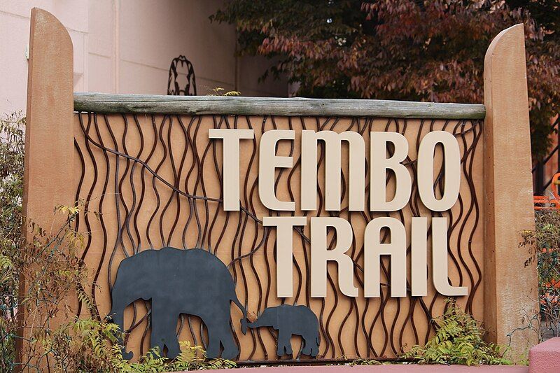 File:Tembo Trail Entrance.jpg