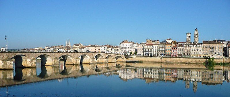 File:Vue de Mâcon.jpg