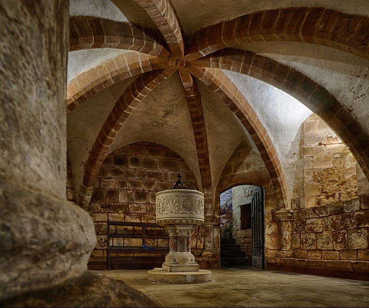 File:Berkswell Church Crypt.jpg