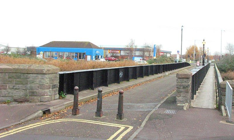 File:Bridgwater Parrett Bridge.jpg