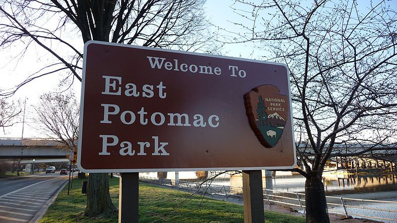 File:East-potomac-sign.jpg