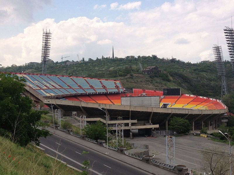 File:Hrazdan Stadium 2013.jpg