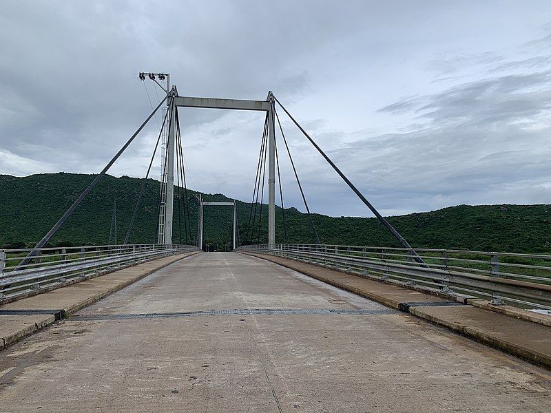 File:Kirumi Bridge.jpg