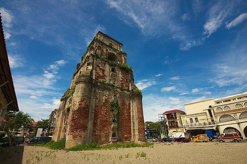 File:Laoag Church.jpg