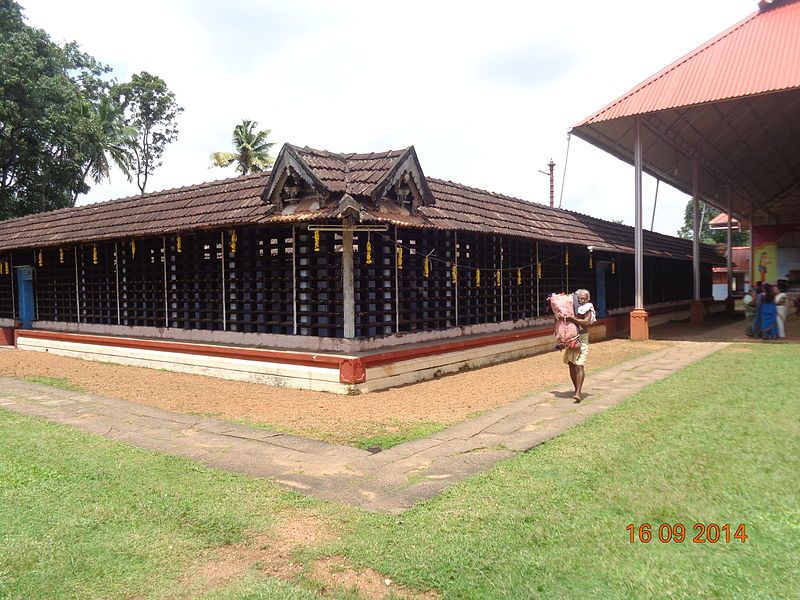 File:Onamthuruth krishana temple.JPG