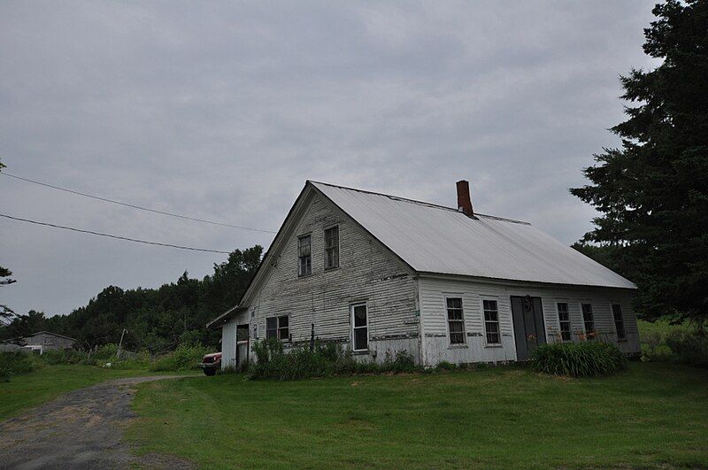 File:OrangeVT HarlieWhitcombFarm.jpg