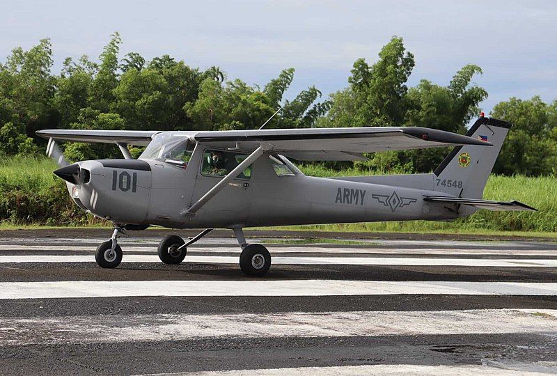 File:PA Cessna 150.jpg