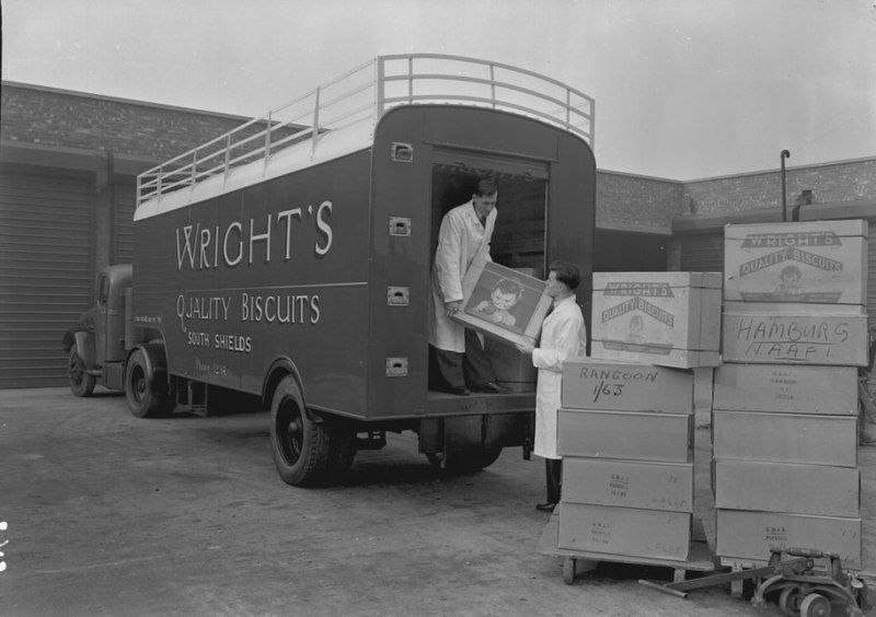 File:Packing Wrights Biscuits.jpg