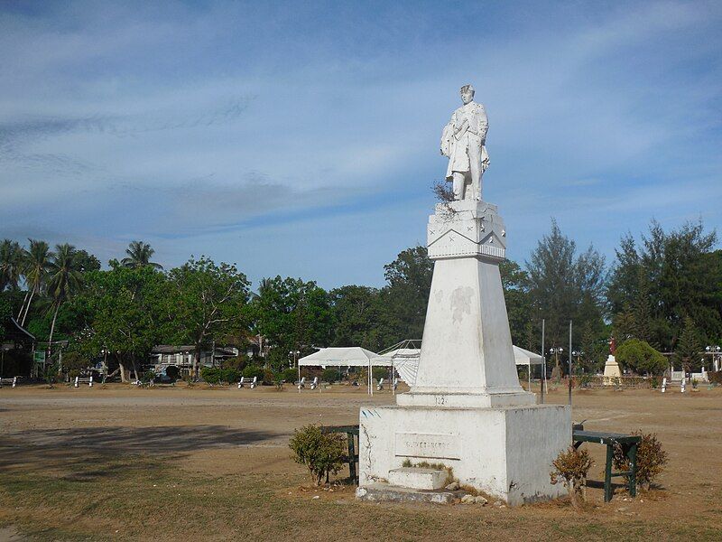 File:Panglao Rizal Monument.jpg