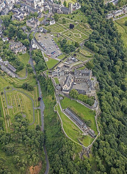 File:Scotland-2016-Aerial-Stirling-Stirling Castle.jpg