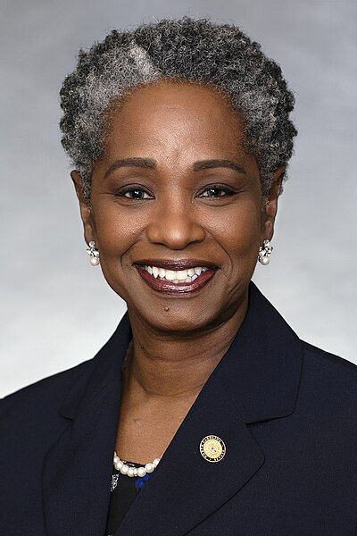 File:Sen. Val Applewhite.jpg