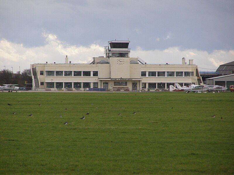 File:ShorehamAirport21FEB2008.jpg