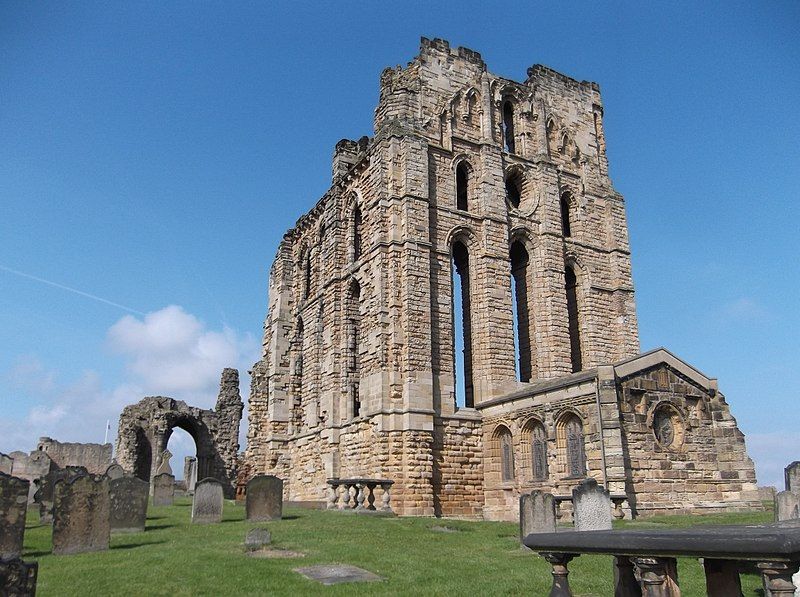 File:TynemouthPriory.jpg