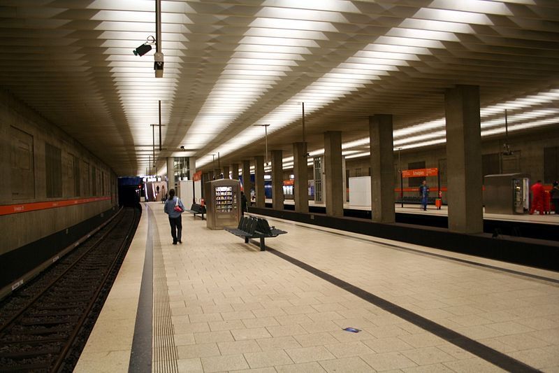 File:U-Bahnhof Scheidplatz 01.jpg