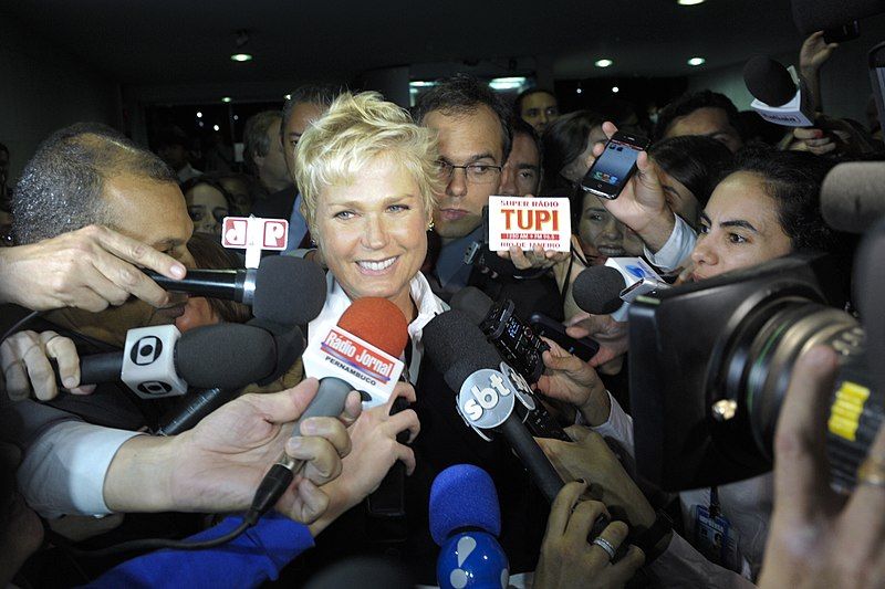 File:Xuxa, Brasília 2014.JPG