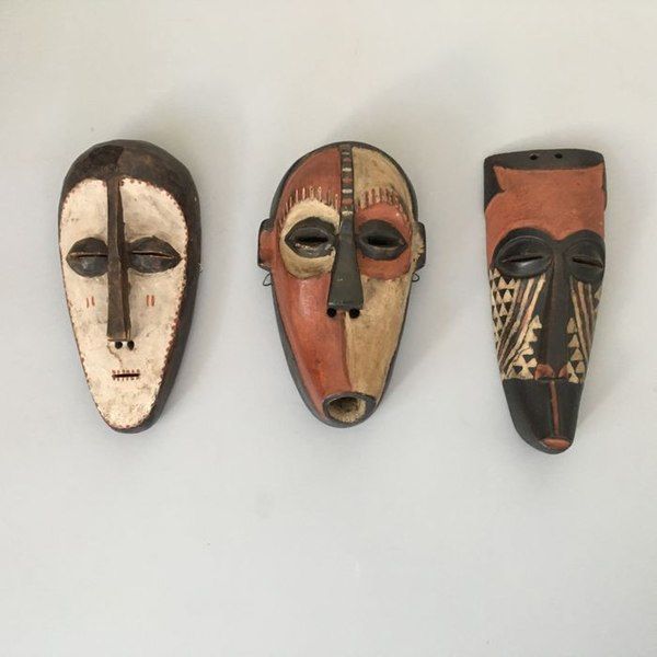 File:Bafuliiru mask.jpg