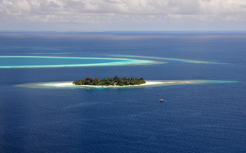 File:Bathala (Maldives) 1.jpg