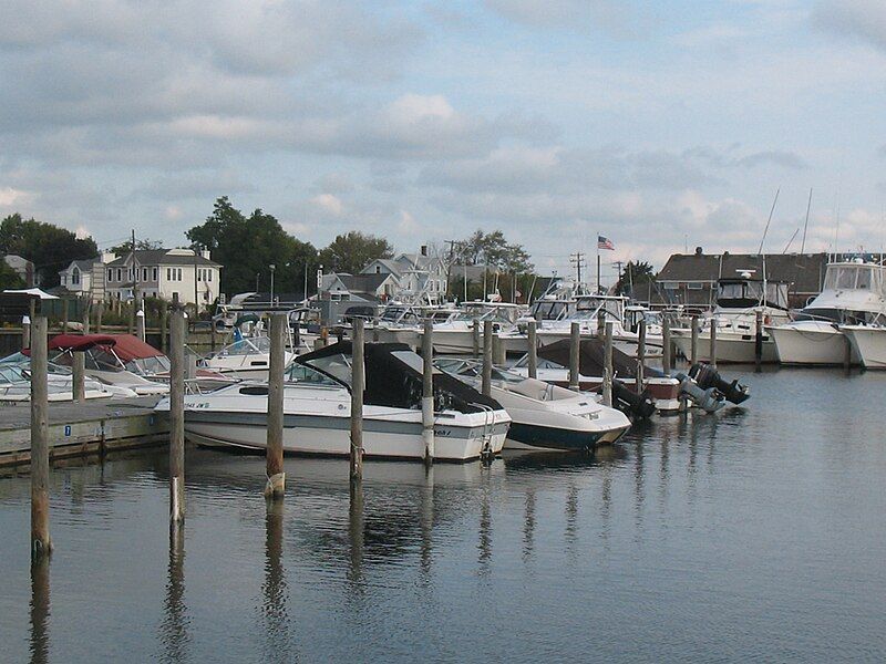 File:Bayshore Marina.JPG