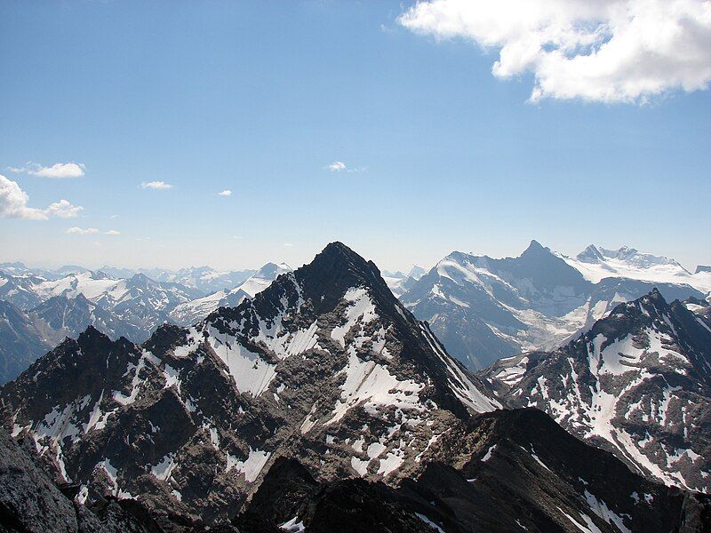 File:Cariboo Peaks.JPG