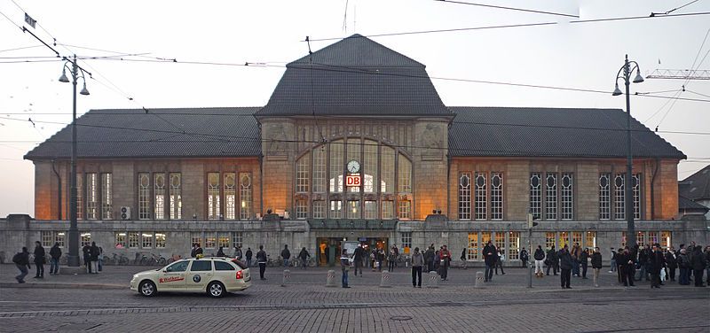 File:Hauptbahnhof Darmstadt 260-62-ftmh.jpg