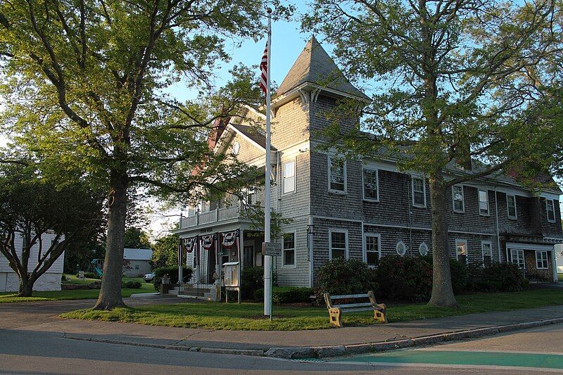 File:Mattapoisett Town Hall.JPG