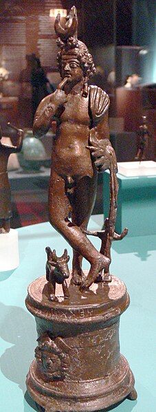 File:Pergamon-Museum - Harpokrates.jpg