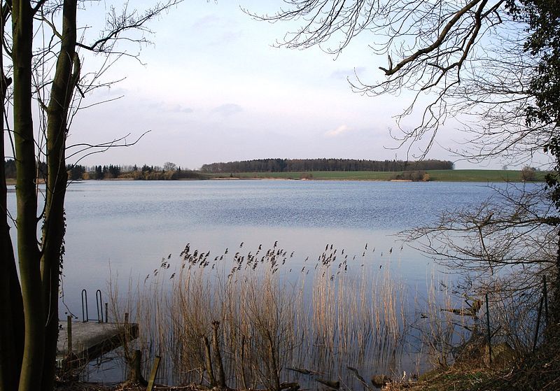 File:Scharbeutz Taschensee SO.JPG