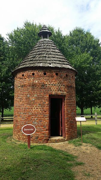 File:Shirley Plantation dovecote.jpg