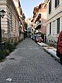 A side street leading to the river Sakoulevas