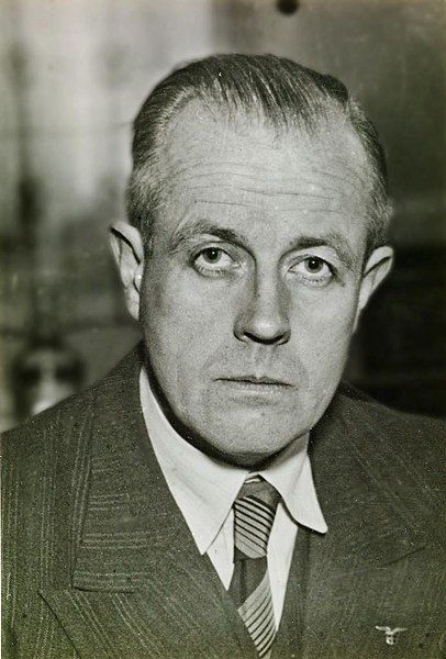 File:Sverre Riisnæs.jpg