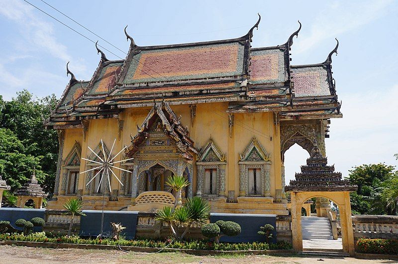 File:วัดถ้ำรงค์ จ.เพชรบุรี 03.JPG