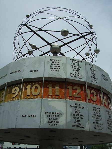 File:Berlin Alexanderplatz Weltzeituhr.jpg