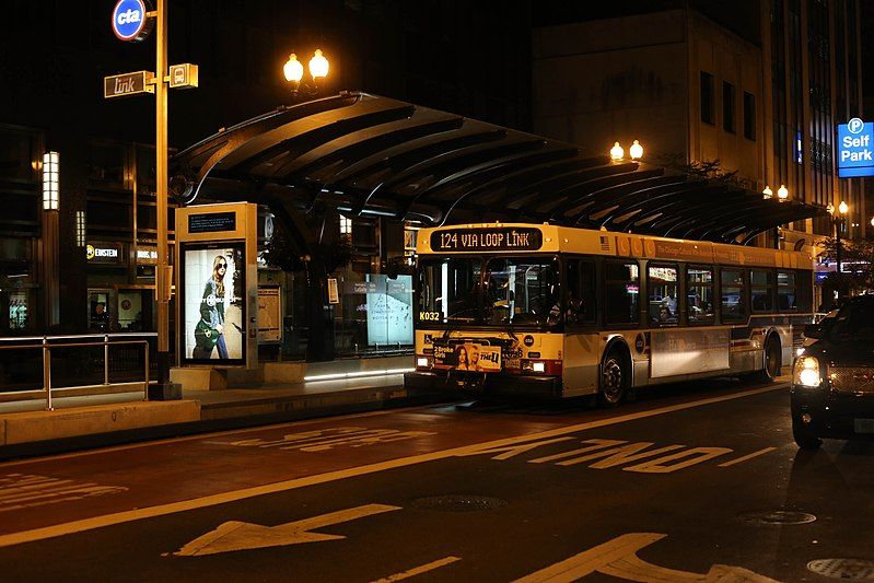 File:CTA Bus (30305557886).jpg