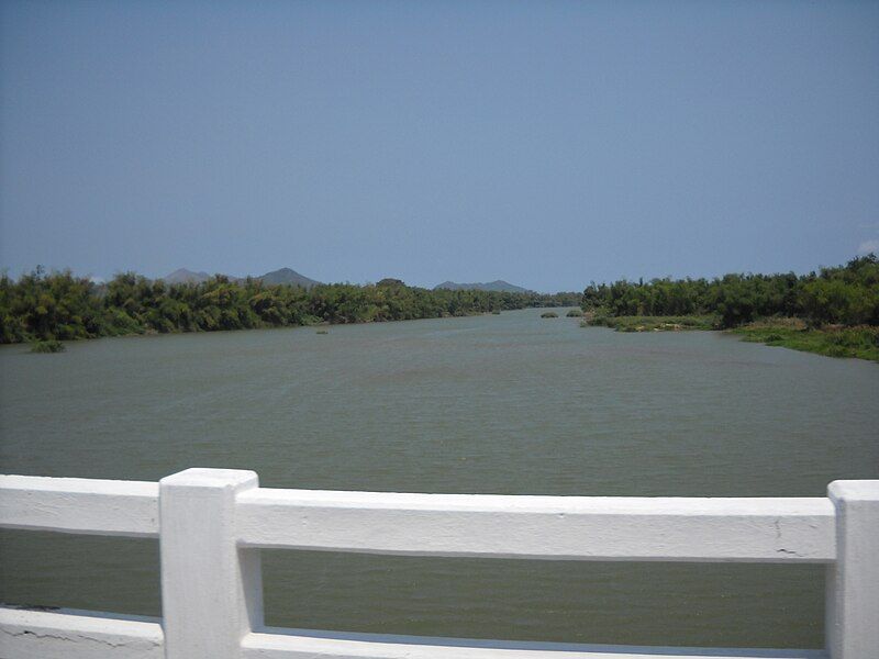 File:Cai River, Vietnam.jpg