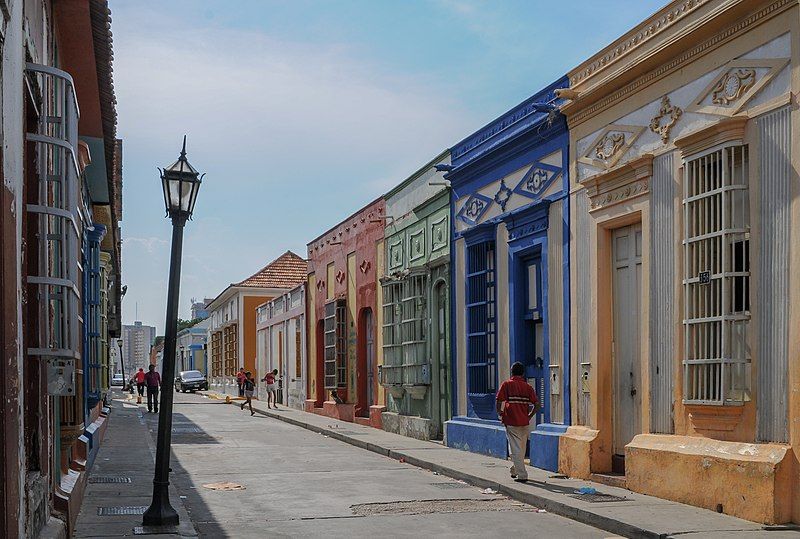 File:Calle Carabobo, Maracaibo.jpg