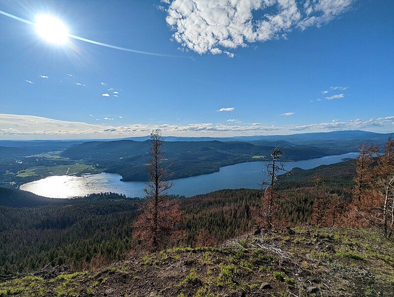 File:Canim Lake Lookout.jpg