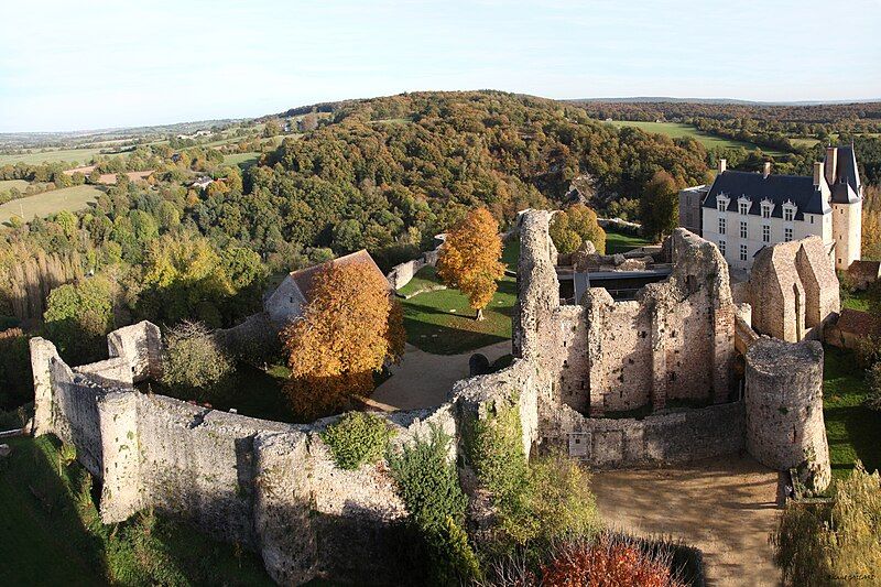 File:Chateau Ste-Suzanne 53.jpg