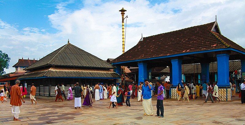 File:Chottanikkara Temple.jpg