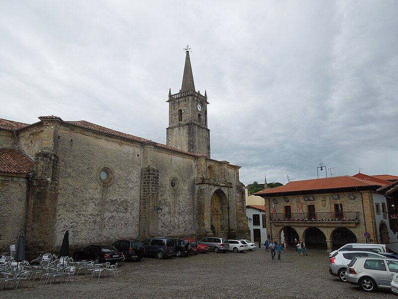 File:Comillas, San Cristobal.jpg