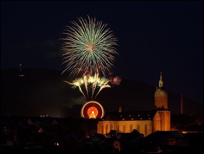 File:Feuerwerk Annaberg Kät.jpg