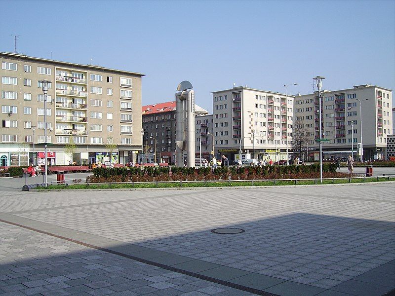 File:Havirov sq02.JPG