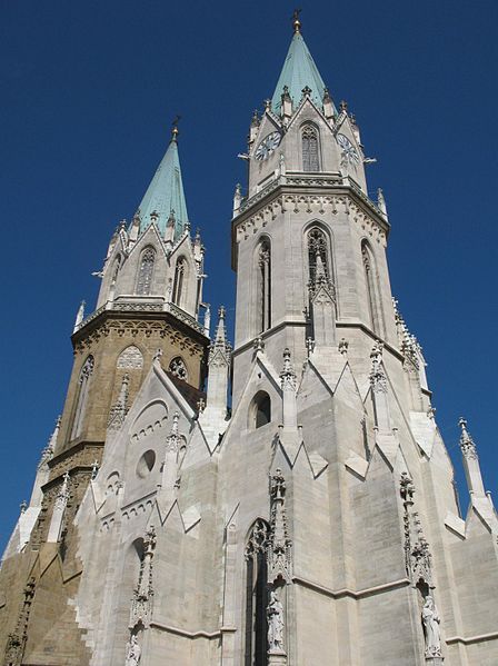 File:Klosterneuburg Stiftskirche W.jpg