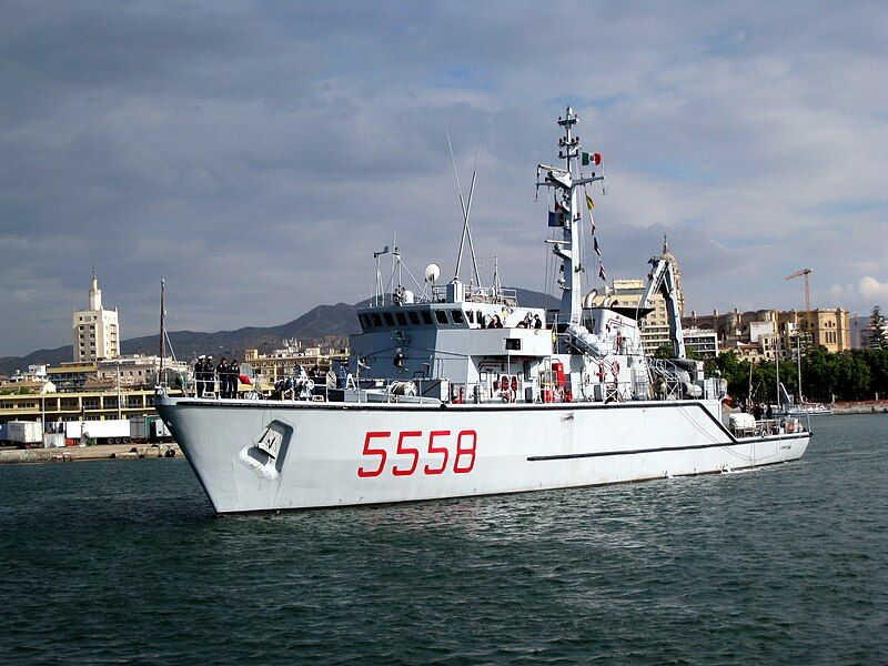 File:MM Crotone M5558.jpg