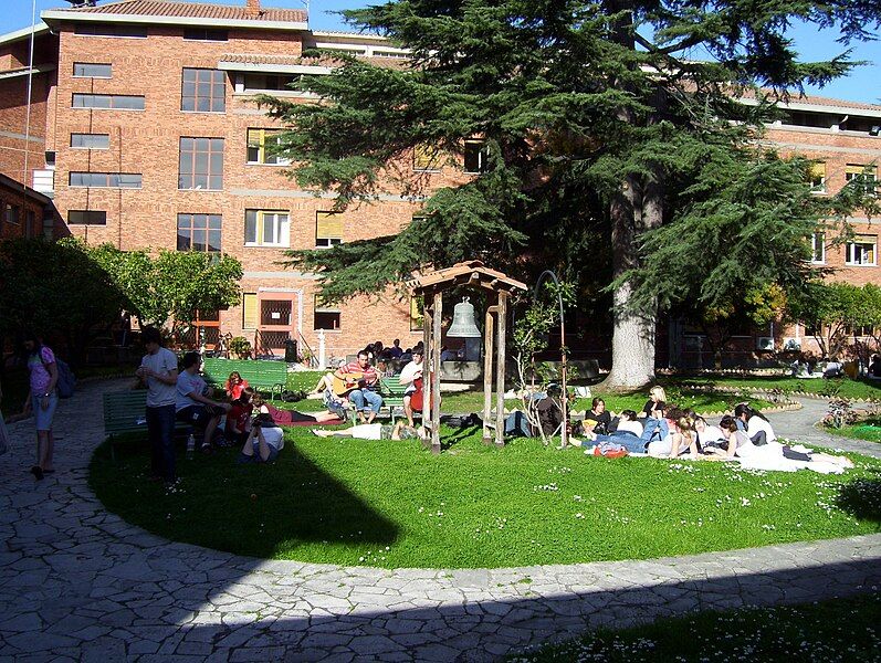 File:Rome campus.jpg